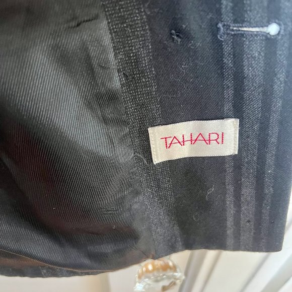 Vintage Tahari Black & Grey Striped Asymmetircal Blazer 90s -12 - Picture 3 of 9